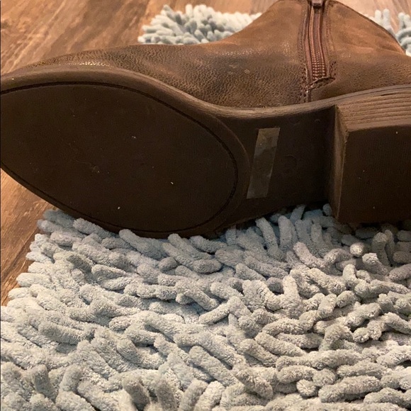 Brown ankle boots - Picture 4 of 5